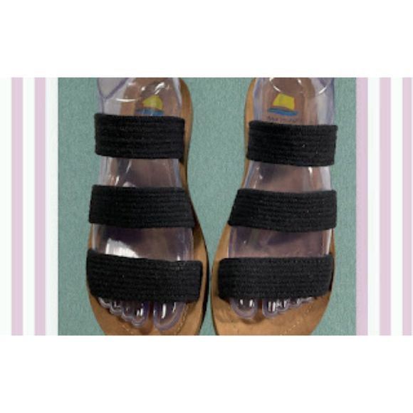 Maui Island Black Sandals 7M Very Nice Preowned Condition - Picture 1 of 10